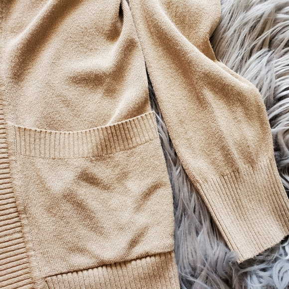 🔥3 for $20🔥  Like New Cardigan, Small - Picture 4 of 7